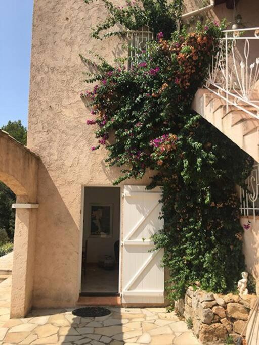 Experience The Provencal Dream Διαμέρισμα Taradeau Εξωτερικό φωτογραφία